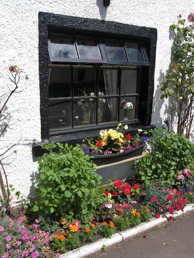 Lion And Unicorn Hotel Thornhill  Exteriör bild